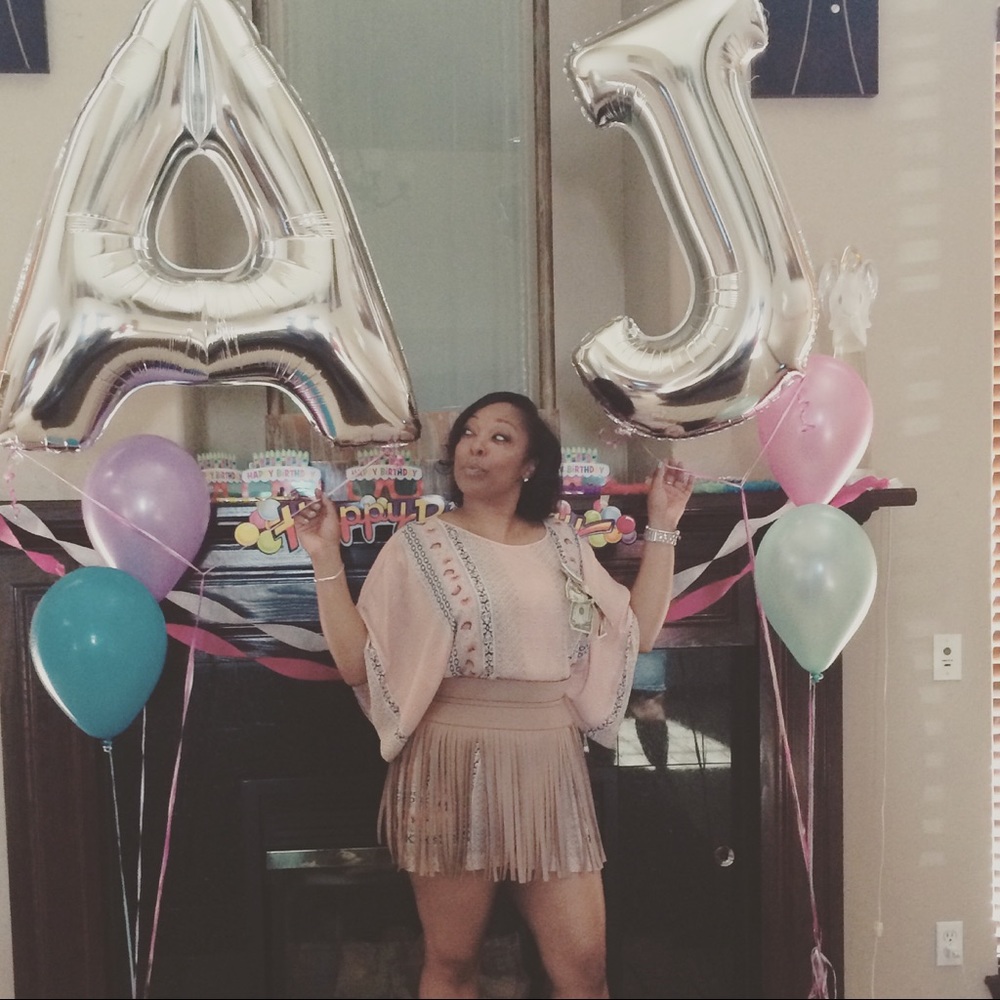 BCBG Maxazria Caiti Shorts romper in shadow blush